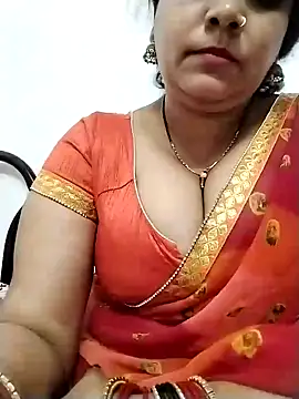 Snapshot of Nyra-23 chatting on 01-23-25, 07:11 Nyra-23 online show from 01-23-25, 07:11