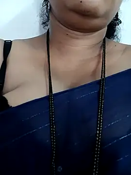 Snapshot of Nyra-23 chatting on 09-30-25, 07:24 Nyra-23 online show from 09-30-25, 07:24