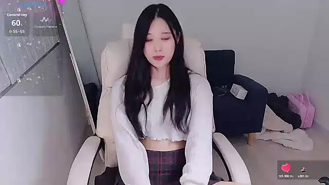 who Lilly online show from 10-16-25, 02:07