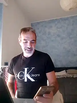 Snapshot of Marcolino183 chatting on 01-15-25, 02:13 Marcolino183 online show from 01-15-25, 02:13