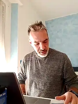 Snapshot of Marcolino183 chatting on 02-21-25, 11:33 Marcolino183 online show from 02-21-25, 11:33