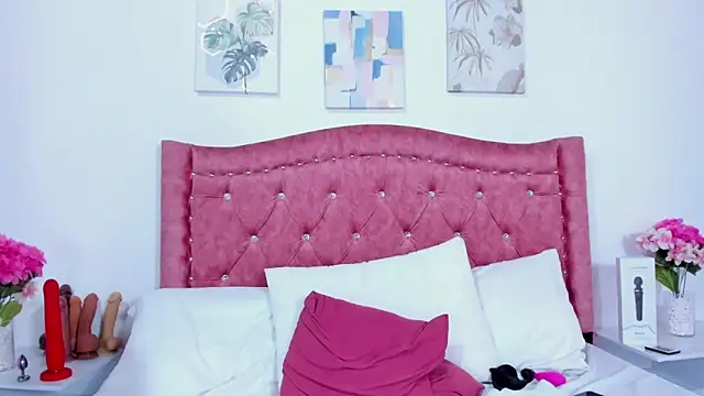 Mia Malkovaa  online show from 12-17-24, 07:26