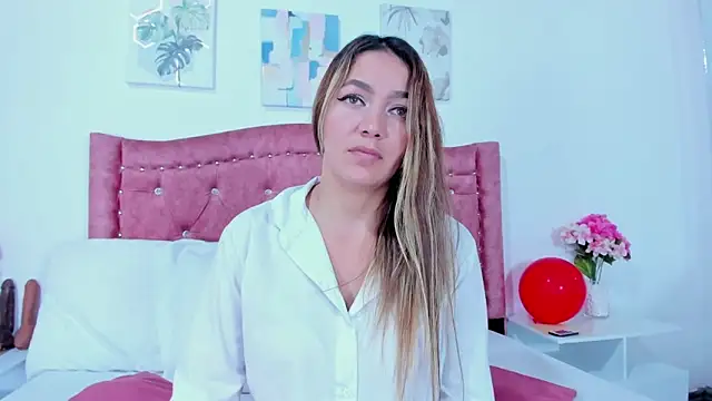 Mia Malkovaa  online show from 01-18-25, 04:10