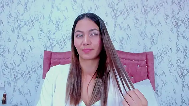 Mia Malkovaa  online show from 10-15-25, 04:51