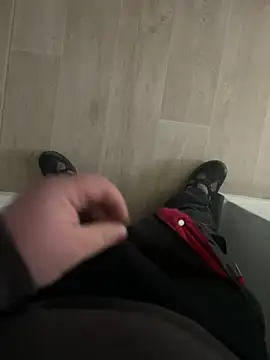 Snapshot of lescoquin2215 chatting on 01-23-25, 09:39 lescoquin2215 online show from 01-23-25, 09:39