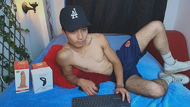 Snapshot of dylan_fun18 chatting on 01-25-25, 11:22 dylan fun18 online show from 01-25-25, 11:22