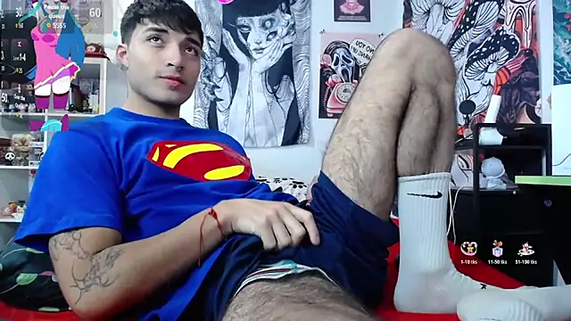Snapshot of dylan_fun18 chatting on 10-23-25, 08:51 dylan fun18 online show from 10-23-25, 08:51