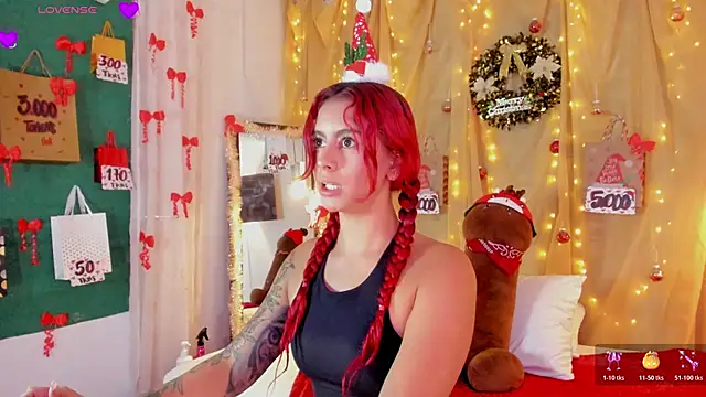 Sophiee Hill online show from 11-20-25, 07:46