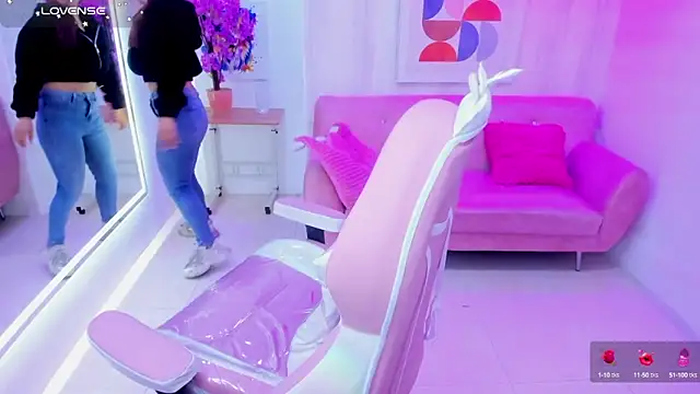 Snapshot of Gabby_evanns chatting on 09-19-25, 08:38 Gabby evanns online show from 09-19-25, 08:38