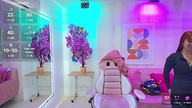 Snapshot of Gabby_evanns chatting on 11-17-25, 12:22 Gabby evanns online show from 11-17-25, 12:22