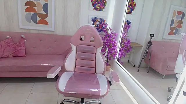 Gabby evanns online show from 06-08-26, 12:27