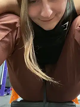 Snapshot of psilybaby chatting on 01-01-25, 03:23 psilybaby online show from 01-01-25, 03:23