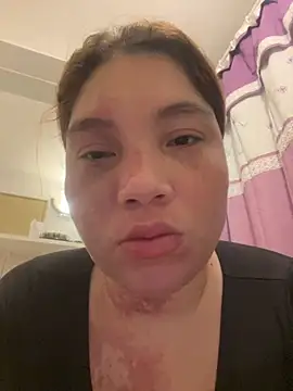 WhiteWomen online show from 10-26-25, 12:16