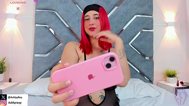 Snapshot of ashlyrey-1 chatting on 12-16-24, 10:34 ashlyrey-1 online show from 12-16-24, 10:34