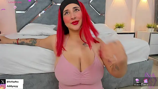 Snapshot of ashlyrey-1 chatting on 01-06-25, 11:20 ashlyrey-1 online show from 01-06-25, 11:20