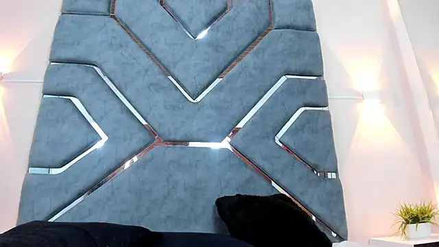 Snapshot of ashlyrey-1 chatting on 01-17-25, 02:50 ashlyrey-1 online show from 01-17-25, 02:50