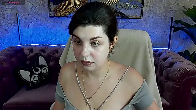 MirandaWong online show from 01-31-25, 06:35