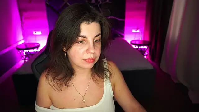 MirandaWong online show from 11-15-25, 06:44