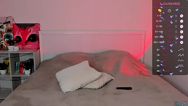 Snapshot of LittleKiitten chatting on 09-18-25, 11:34 LittleKiitten online show from 09-18-25, 11:34