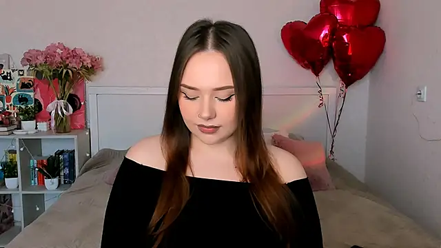 LittleKiitten online show from 05-27-26, 02:36
