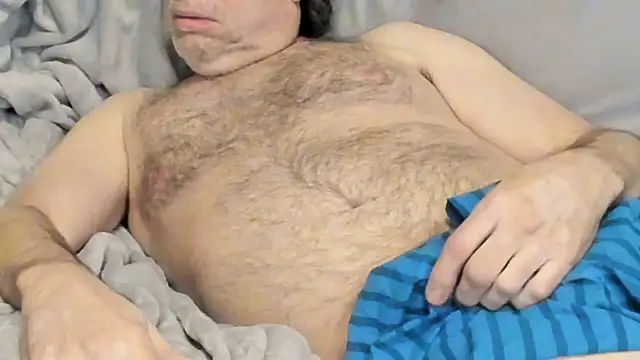 Snapshot of MidwestDadbod chatting on 10-14-25, 12:50 MidwestDadbod online show from 10-14-25, 12:50