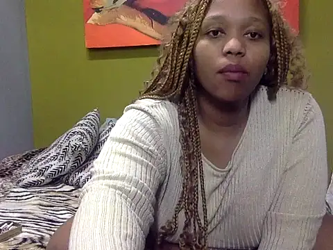 Snapshot of GoldenPussyXOXO chatting on 10-28-25, 03:10 GoldenPussyXOXO online show from 10-28-25, 03:10