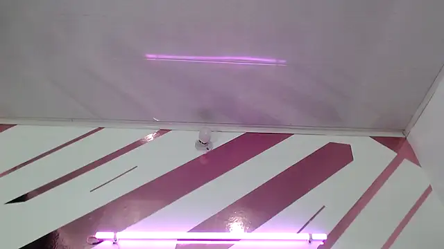 Kitten Hot  online show from 02-12-26, 01:22