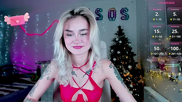 Snapshot of _Ravenaa chatting on 12-31-24, 04:04 Ravenaa online show from 12-31-24, 04:04