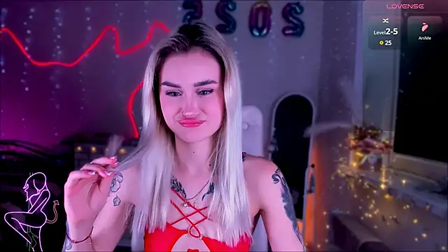 Snapshot of _Ravenaa chatting on 01-22-25, 09:24 Ravenaa online show from 01-22-25, 09:24