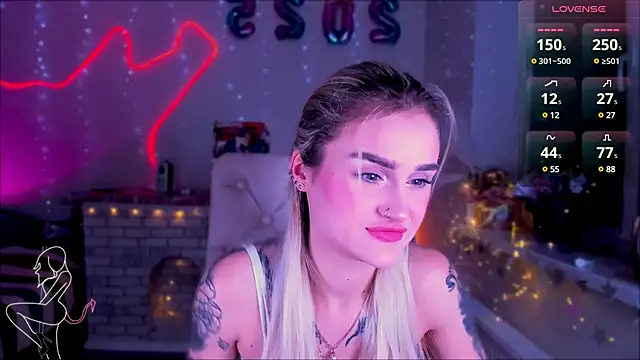 Snapshot of _Ravenaa chatting on 01-26-25, 03:47 Ravenaa online show from 01-26-25, 03:47