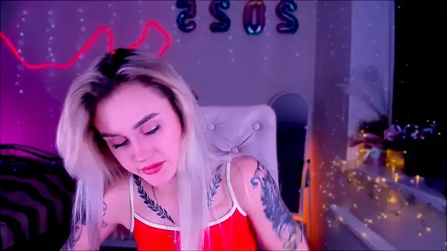 Snapshot of _Ravenaa chatting on 01-29-25, 03:37 Ravenaa online show from 01-29-25, 03:37