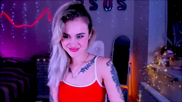 Snapshot of _Ravenaa chatting on 02-04-25, 05:34 Ravenaa online show from 02-04-25, 05:34