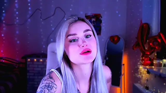 Snapshot of _Ravenaa chatting on 03-05-25, 12:22 Ravenaa online show from 03-05-25, 12:22