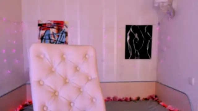 Snapshot of _Ravenaa chatting on 10-10-25, 10:25 Ravenaa online show from 10-10-25, 10:25