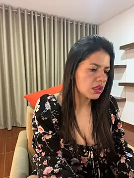 Alice Biel online show from 01-15-25, 12:51