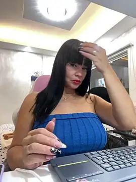 Snapshot of Hot_beauty__ chatting on 06-11-26, 03:59 Hot beauty online show from 06-11-26, 03:59