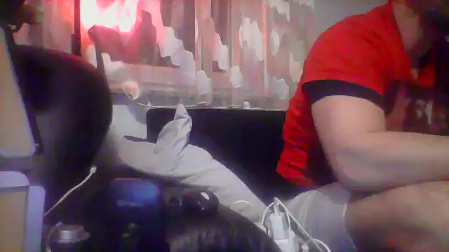 Snapshot of NewyorkDimi chatting on 12-23-24, 03:40 NewyorkDimi online show from 12-23-24, 03:40