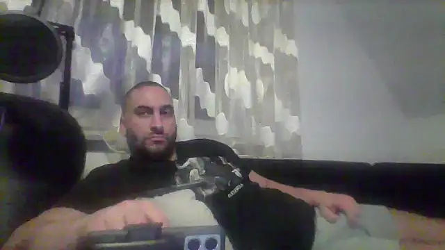 Snapshot of NewyorkDimi chatting on 12-24-24, 06:44 NewyorkDimi online show from 12-24-24, 06:44