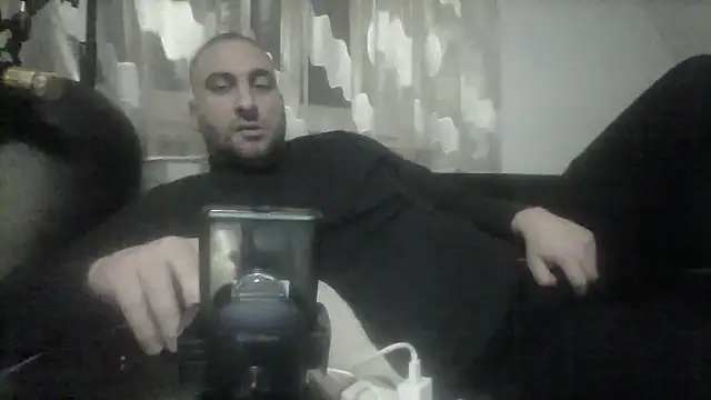 Snapshot of NewyorkDimi chatting on 01-15-25, 05:50 NewyorkDimi online show from 01-15-25, 05:50