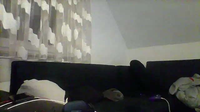 Snapshot of NewyorkDimi chatting on 02-18-25, 11:41 NewyorkDimi online show from 02-18-25, 11:41