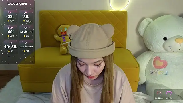 Snapshot of LuxuryGirl__ chatting on 01-15-25, 03:33 LuxuryGirl online show from 01-15-25, 03:33