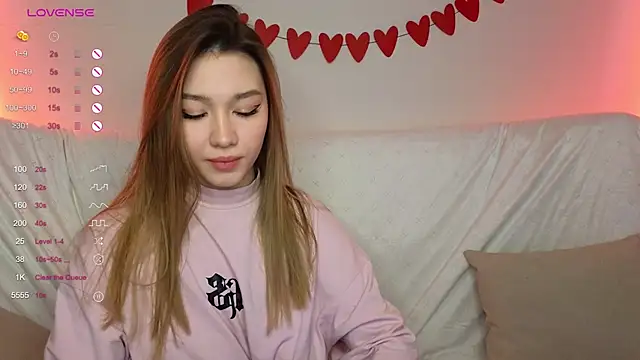 Snapshot of LuxuryGirl__ chatting on 03-08-25, 08:22 LuxuryGirl online show from 03-08-25, 08:22