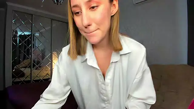 MelodyOfLovee online show from 01-25-25, 08:53