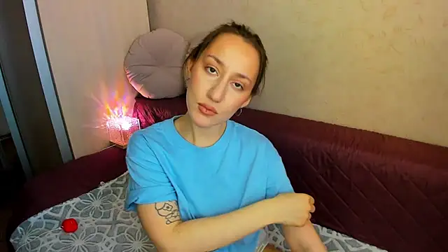 Snapshot of MelodyOfLovee chatting on 03-27-26, 05:24 MelodyOfLovee online show from 03-27-26, 05:24