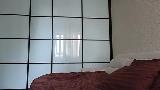 elsa limerence online show from 10-31-25, 10:27