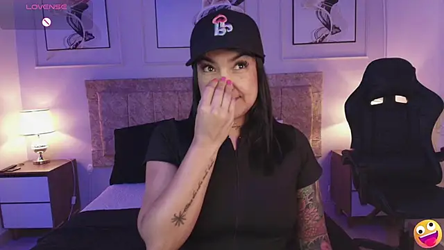 Snapshot of lyn_adamns chatting on 03-18-25, 06:59 lyn adamns online show from 03-18-25, 06:59