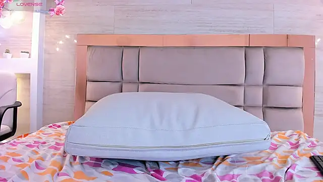 adara scot online show from 02-08-25, 03:21