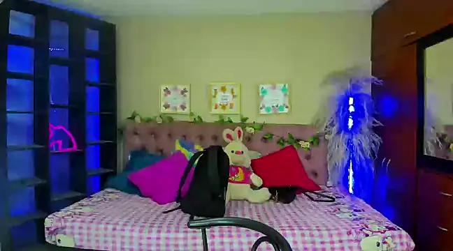 Lia Keen online show from 01-17-25, 07:27