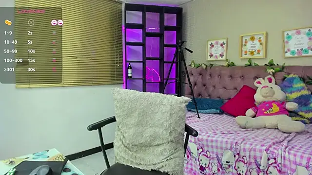 Lia Keen online show from 02-15-25, 02:04