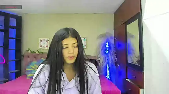 Snapshot of Lia_Keen chatting on 03-06-25, 08:16 Lia Keen online show from 03-06-25, 08:16